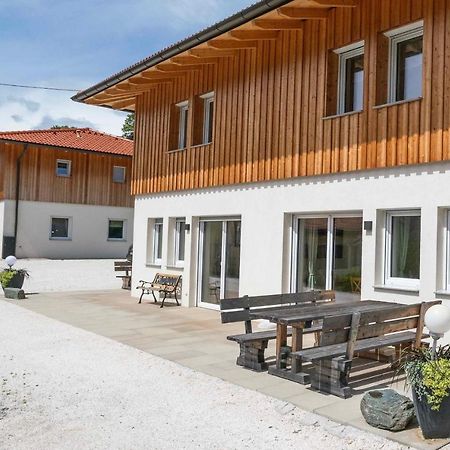 4Luxurioeses Ferienhaus In Traumhafter Landschaft 도브리아흐 외부 사진